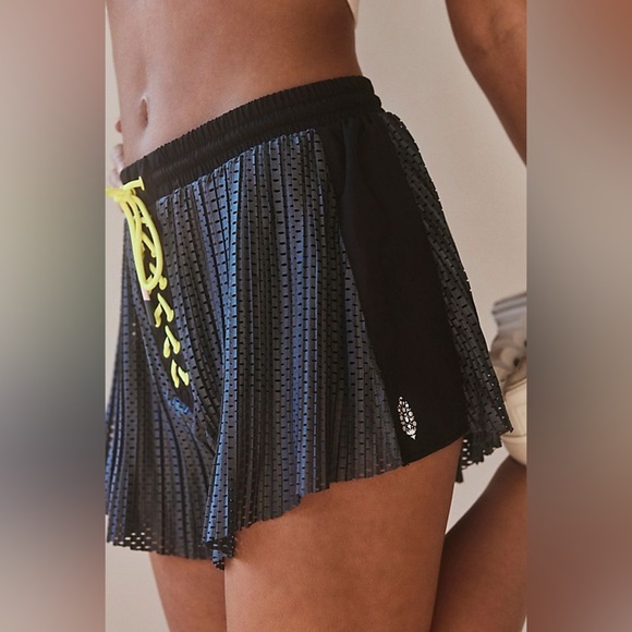 *NWOT* Free People Movement Playoff Shorts - Dark Slate - Picture 1 of 7
